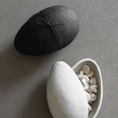 Treat Easter egg, black DBKD