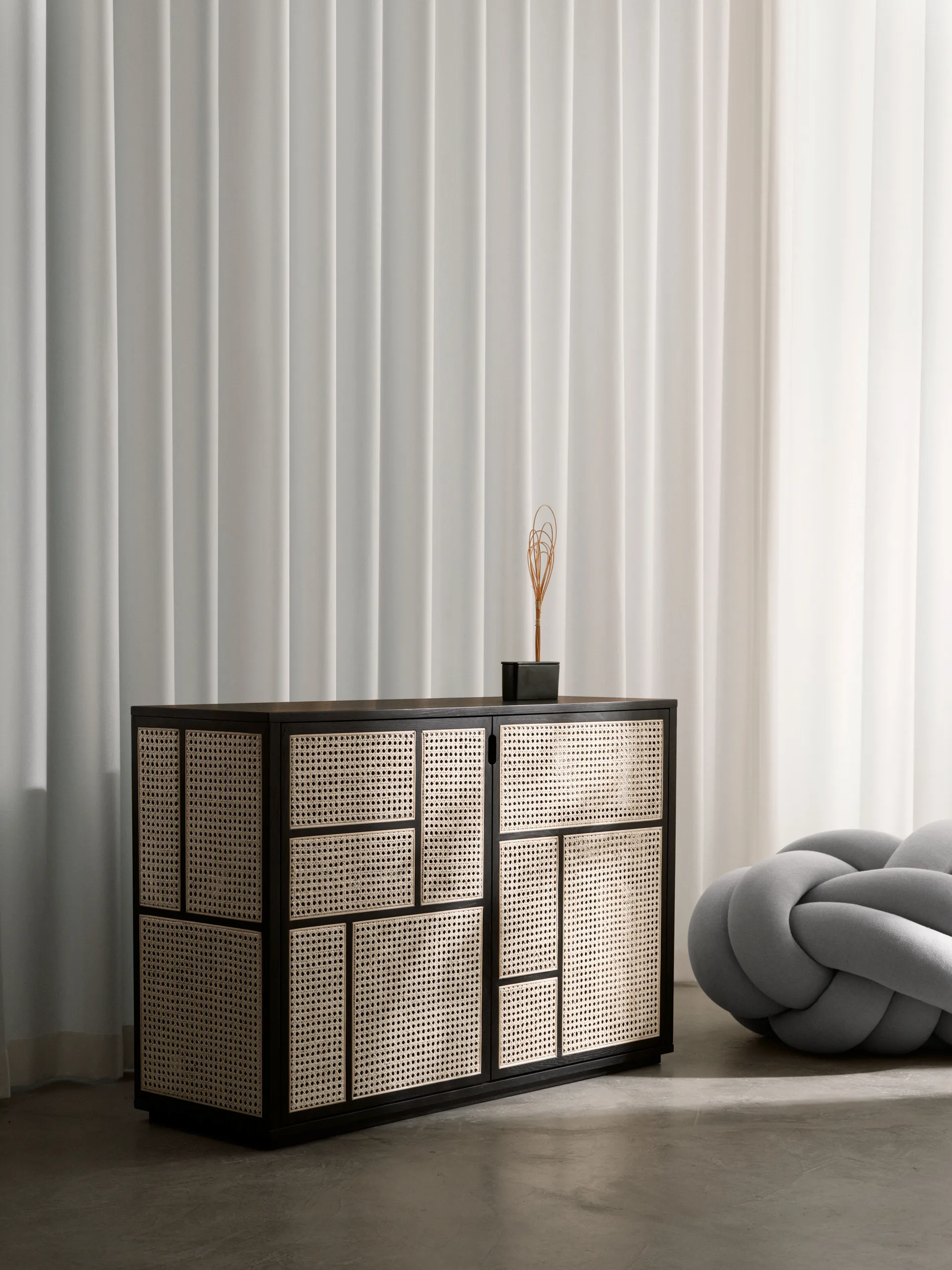 Air side table, Black Design House Stockholm