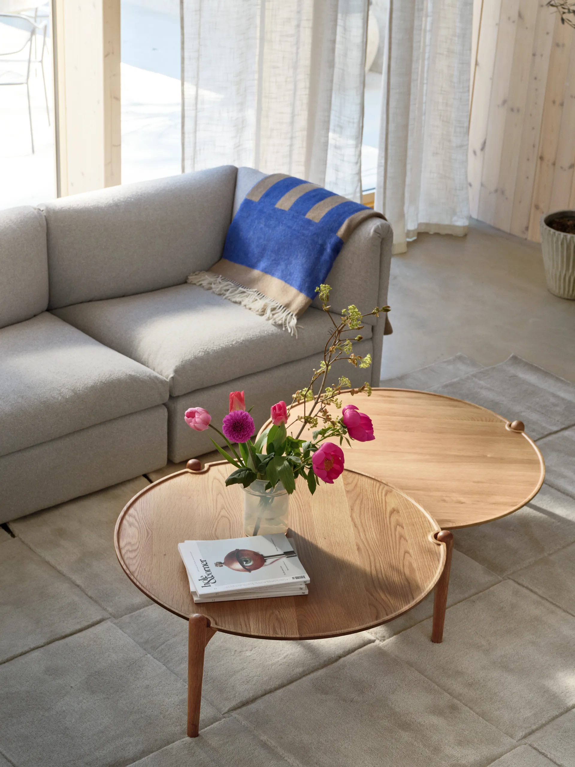 Aria coffee table, Dark oak, Ø90x30 cm Design House Stockholm