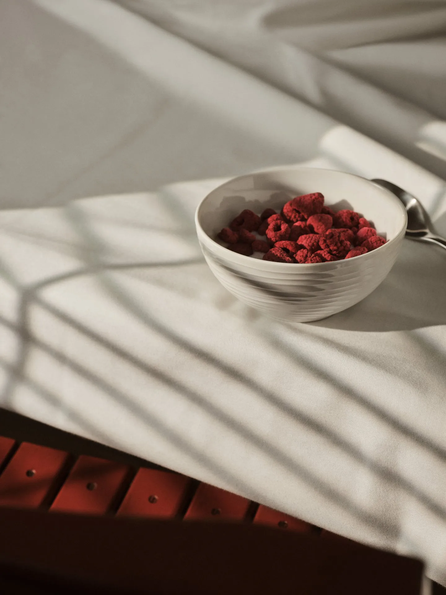 Blond breakfast bowl 60 cl, stripe white Design House Stockholm