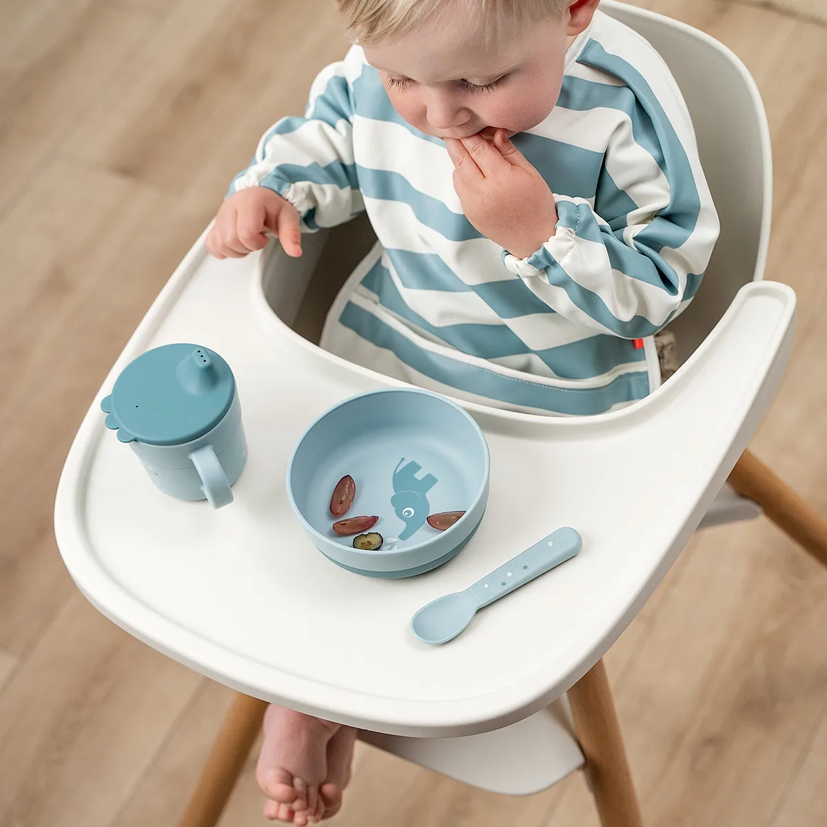 Happy Dots foodie sippy cup 21.5 cl, Blue Done by deer