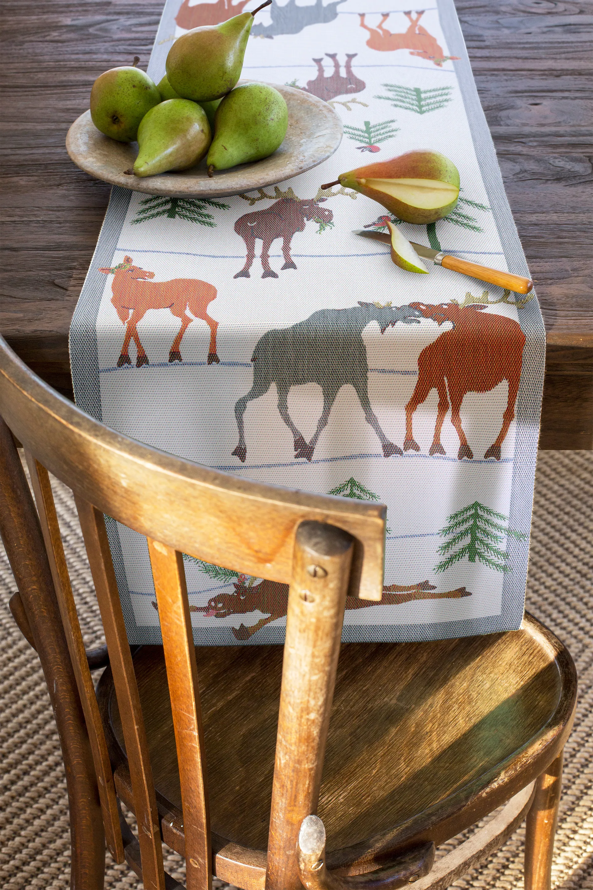 Clumsy moose runner, 35x120 cm Ekelund Linneväveri