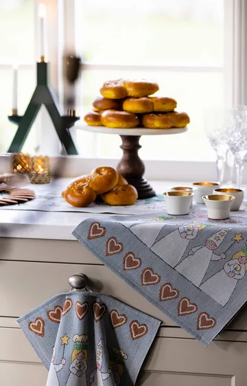 Mistelkvist table runner 35x120 cm - Multi - Ekelund Linneväveri