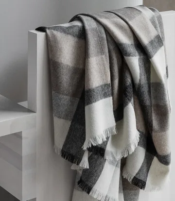 Intersection throw 130x190 cm - Camel-grey - Elvang Denmark