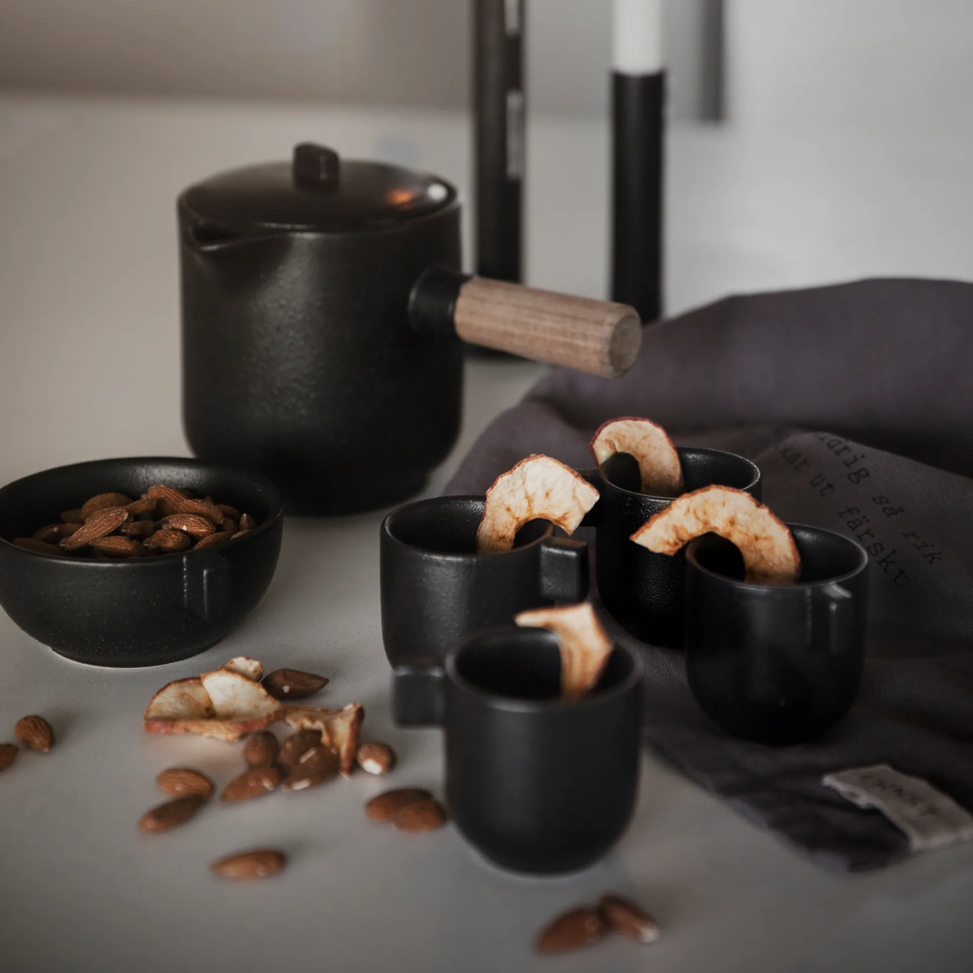 Ernst bowl with handle Ø11 cm, black ERNST