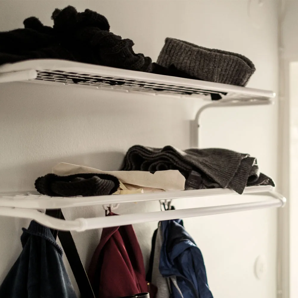 Classic 650 hat shelf, Black/chrome, 2 levels, 90 cm Essem Design
