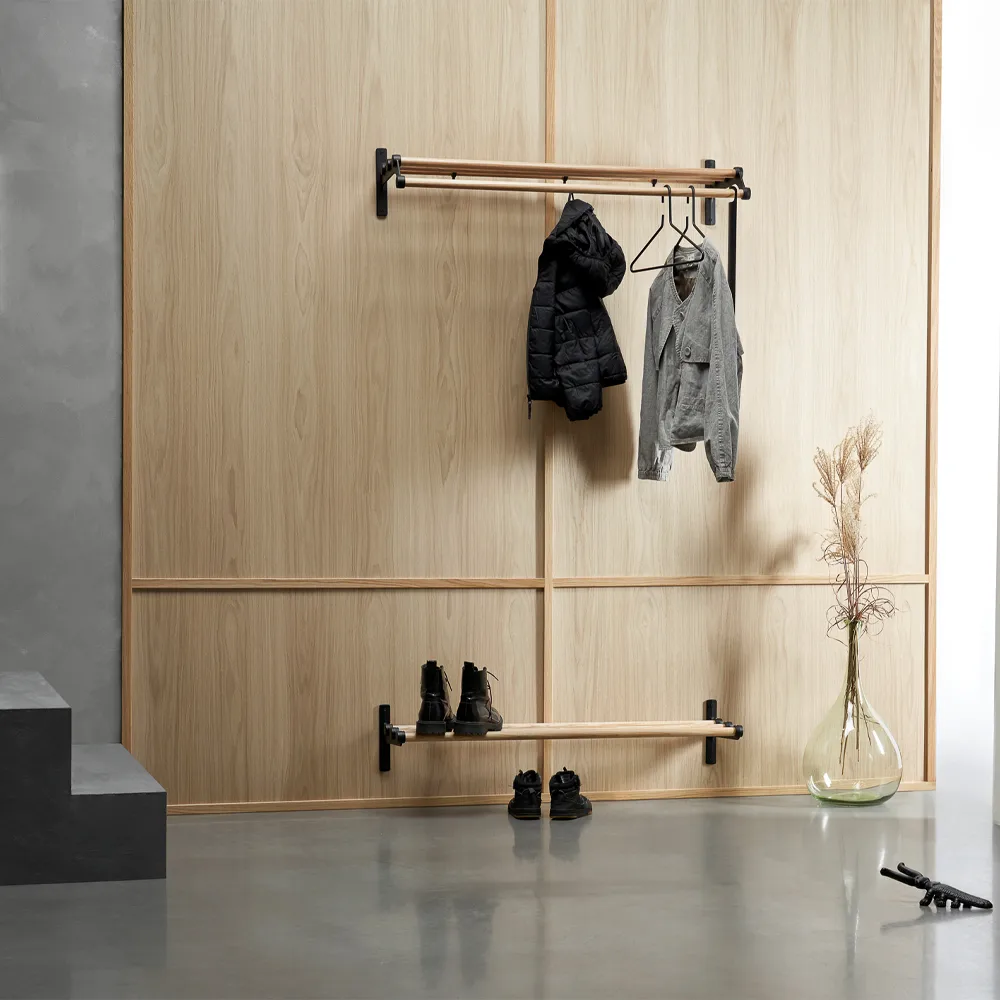 Nostalgi 291 hat shelf 100 cm, Oak -aluminum Essem Design