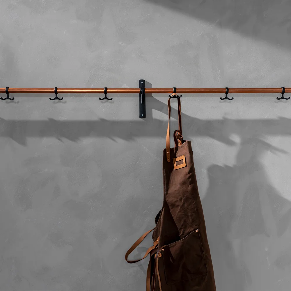 Nostalgi Hook rack, Aluminium, white stand Essem Design