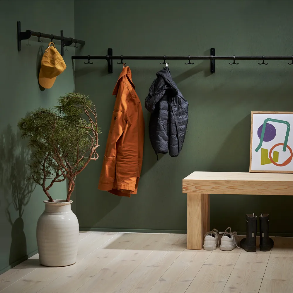 Nostalgi Hook rack, Aluminium, white stand Essem Design