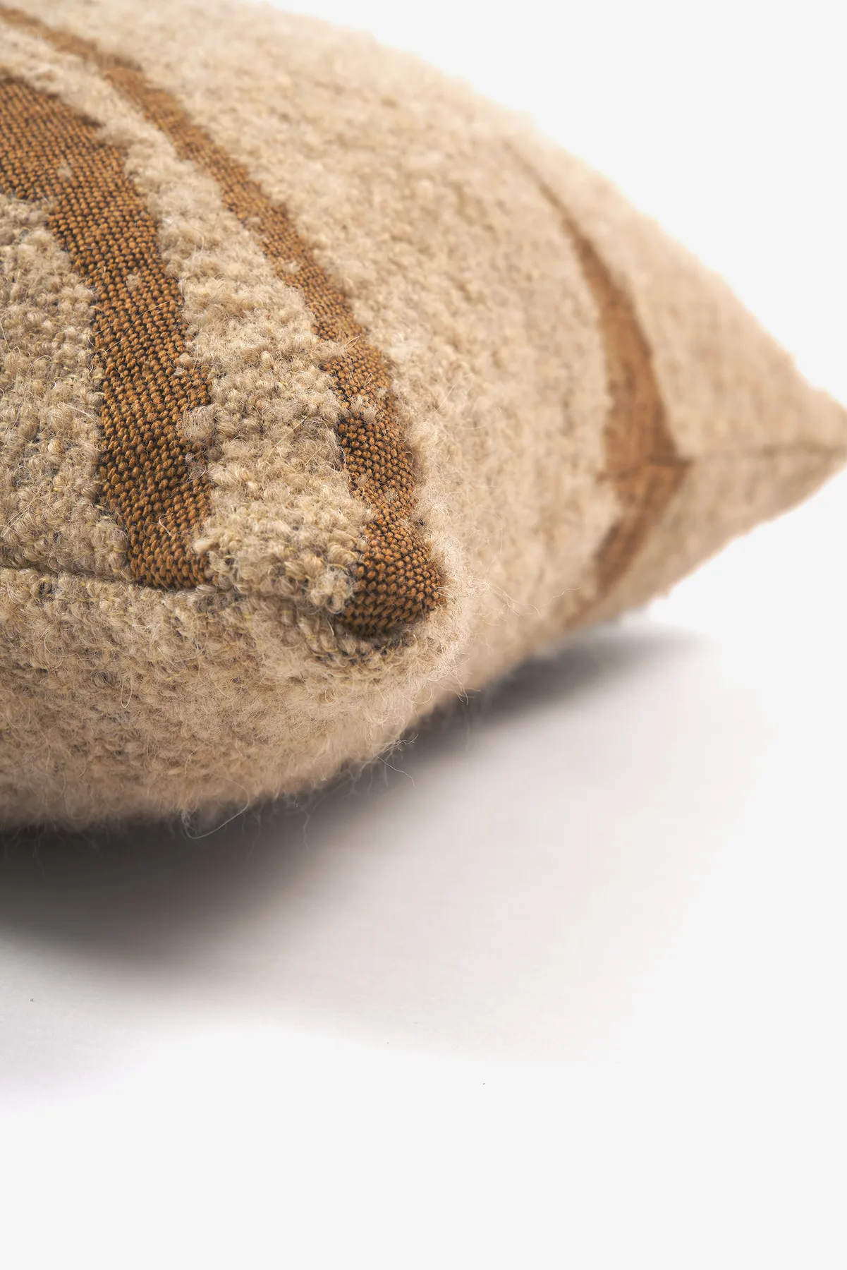 Avana abstract pillow, 60x40 cm Ethnicraft