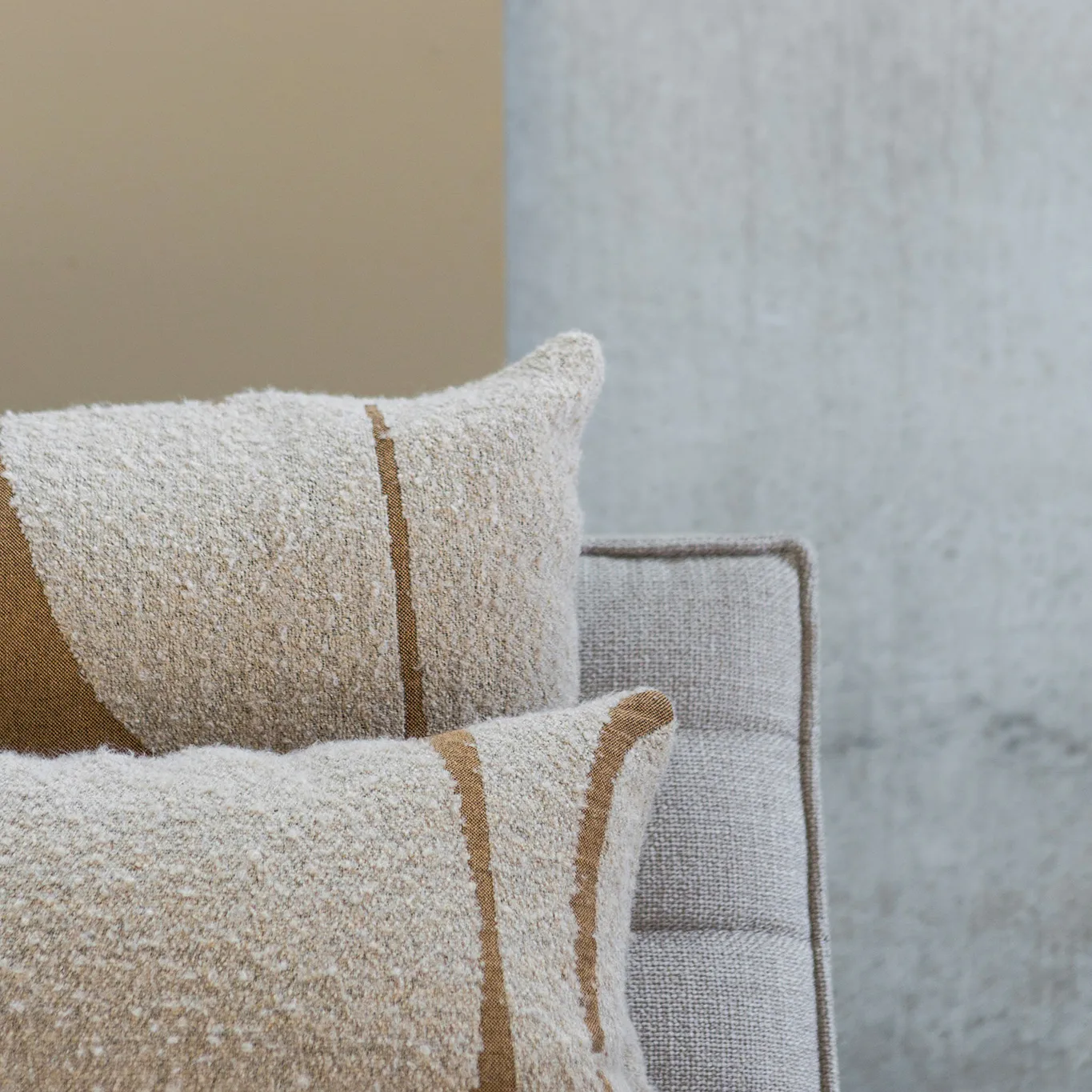 Avana abstract pillow, 60x40 cm Ethnicraft