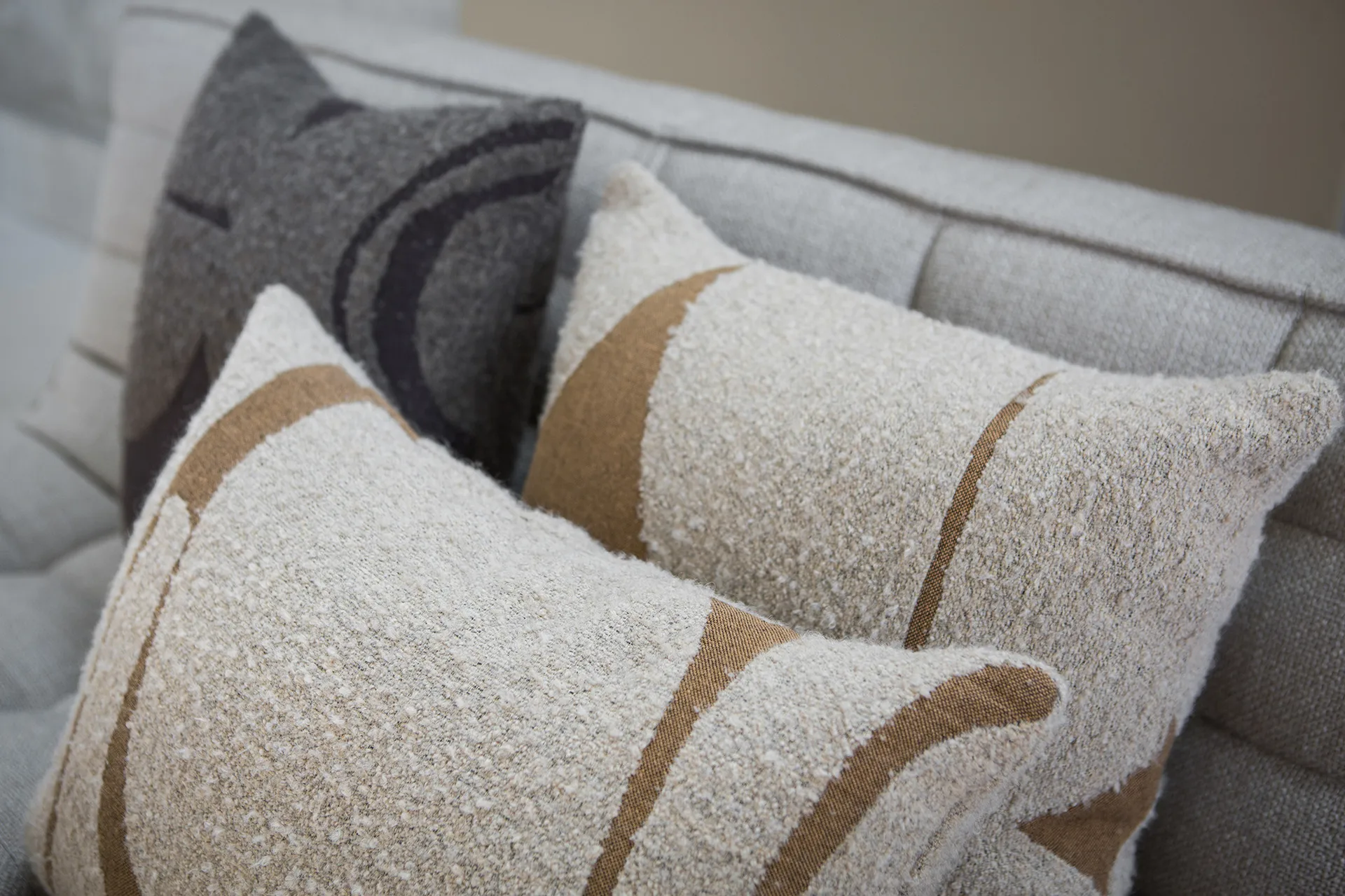 Avana abstract pillow, 60x40 cm Ethnicraft