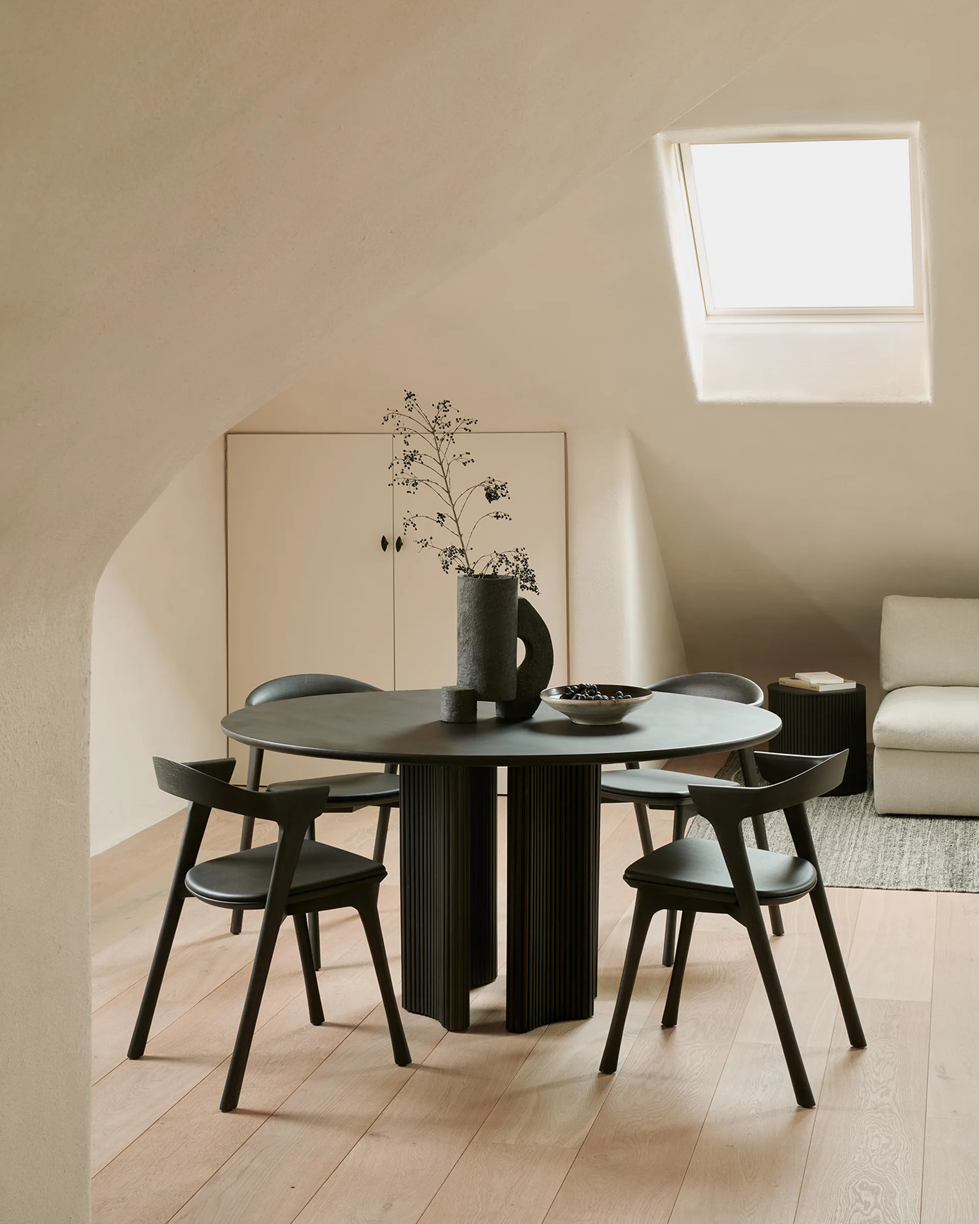 Bok chair with leather seat, Brown-stained oak-brown leather Ethnicraft