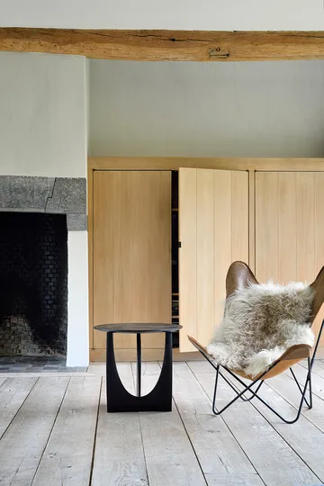 Geometric side table - Black oak Ø51 - Ethnicraft