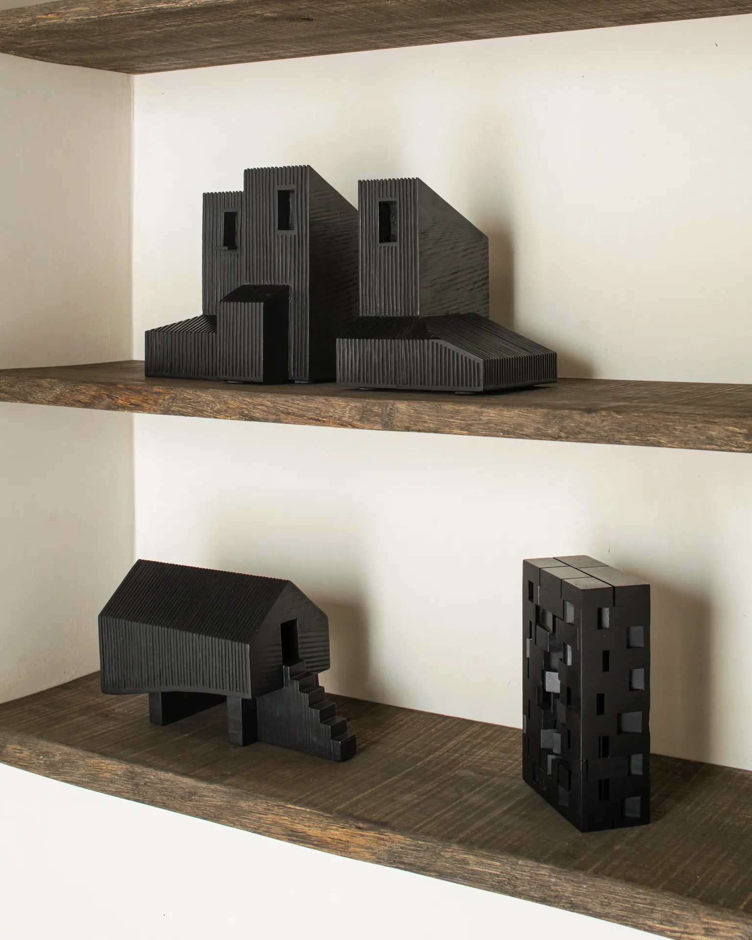 Modern farmhouse object, Mahogany black Ethnicraft