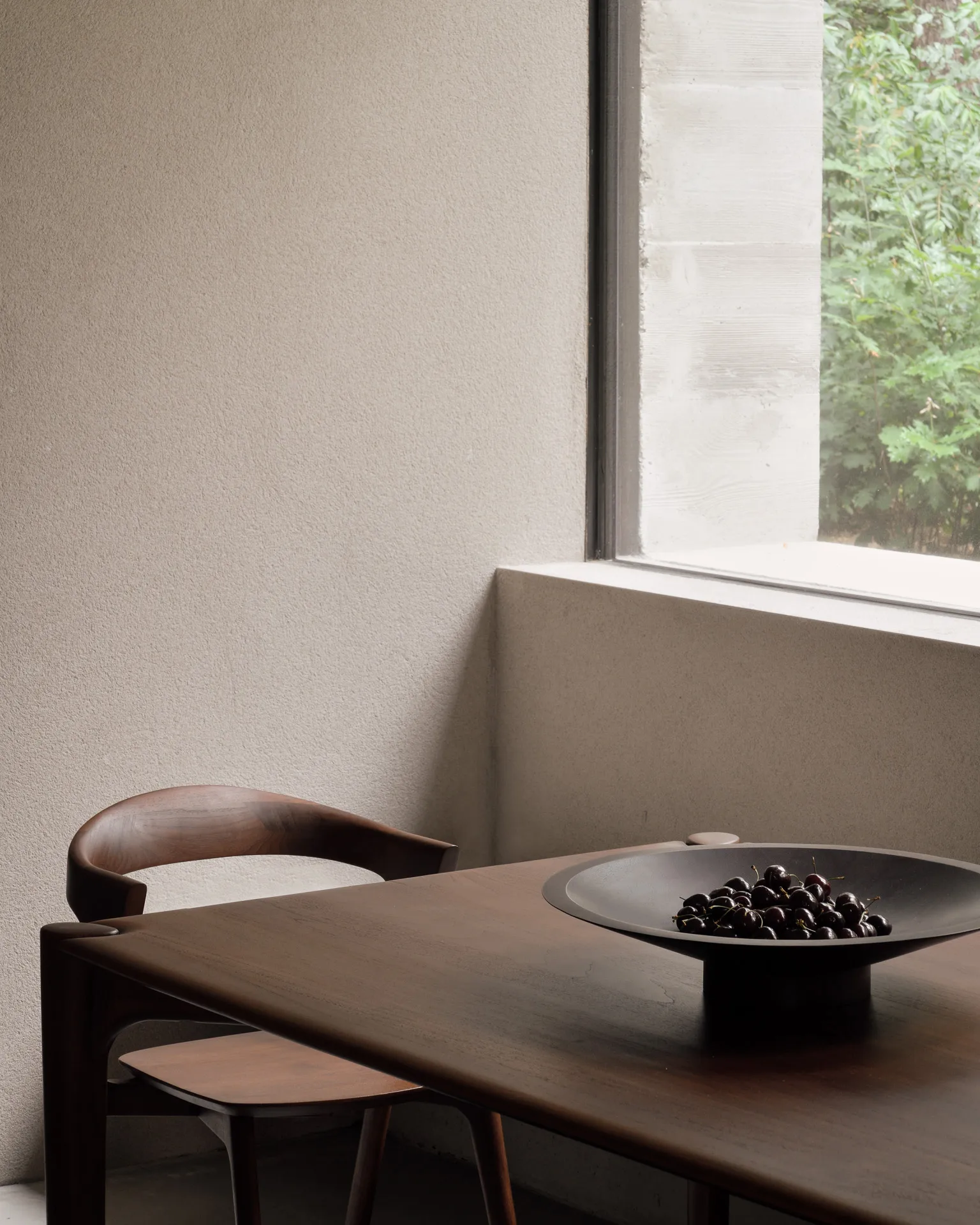 PI Dining table, Lacquered teak brown, 200x95 cm Ethnicraft