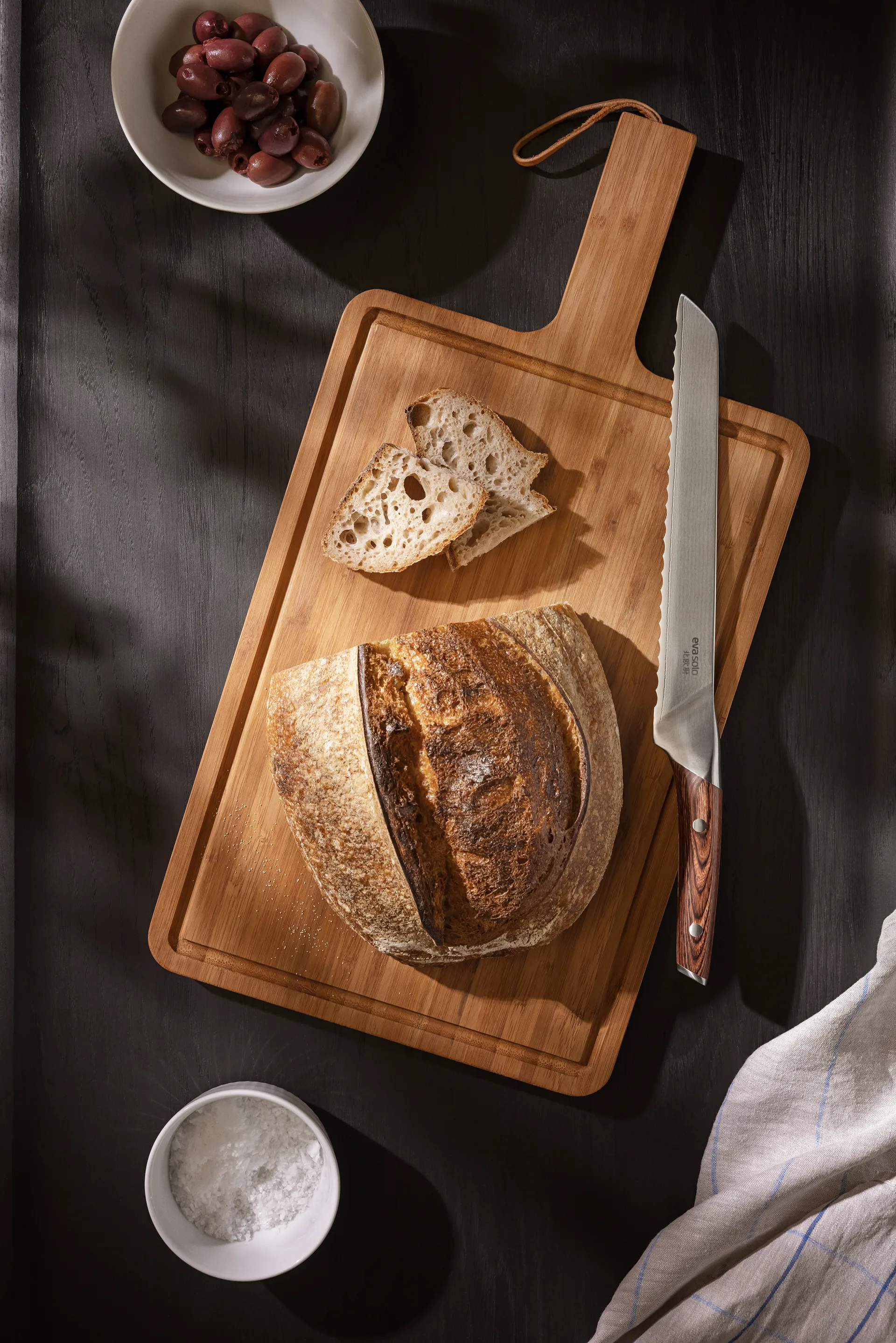 Nordic Kitchen bread knife 24 cm, Damascus steel Eva Solo