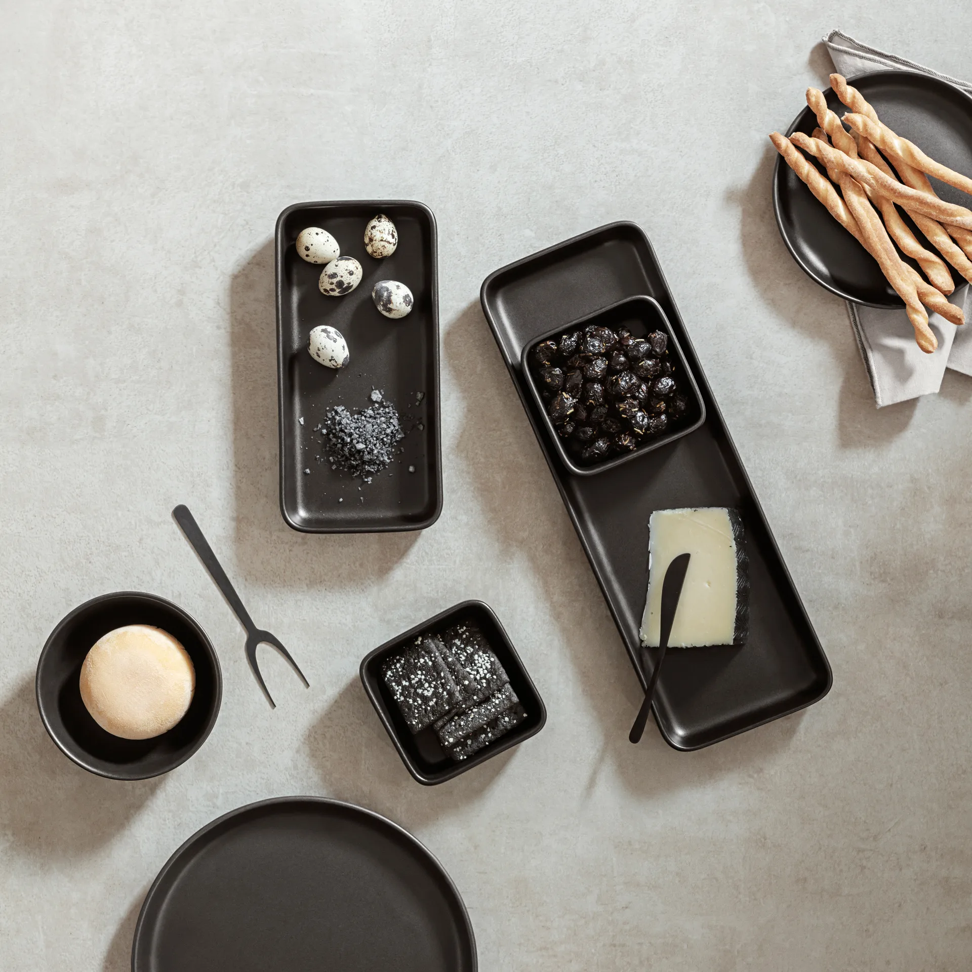 Nordic Kitchen serving platter 13x37 cm, black Eva Solo