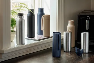 Urban thermos bottle 0.7 L - Steel-black - Eva Solo
