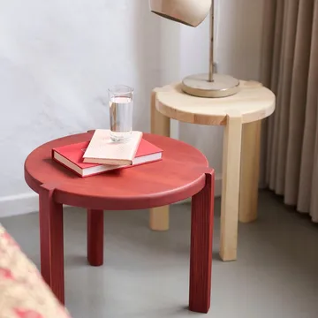 D108 Ragnesminde coffee table Ø48 cm - Carmine red - FDB Møbler