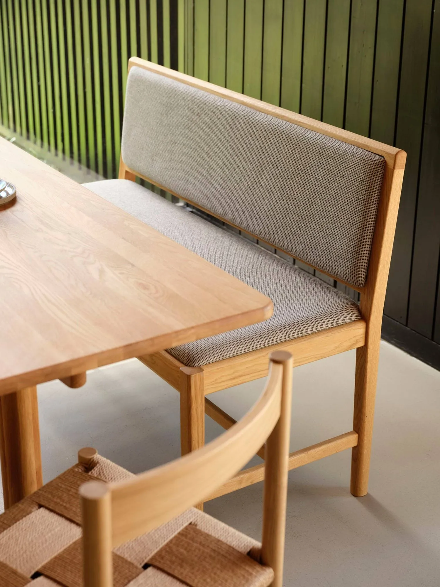 J176 Sønderborg bench, Lacquered oak-mottled FDB Møbler