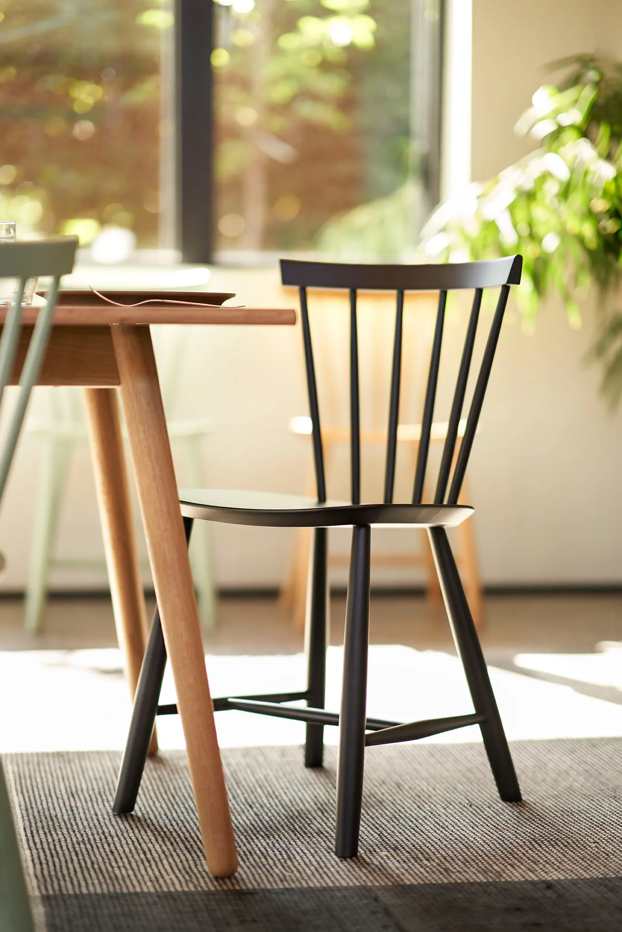 J46 chair, Beech dust & bones painted FDB Møbler