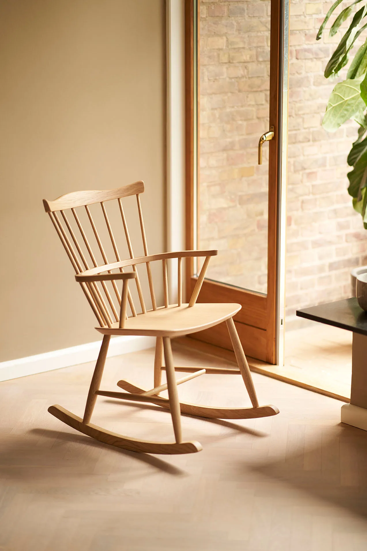 J52G rocking chair, Oak nature oil FDB Møbler
