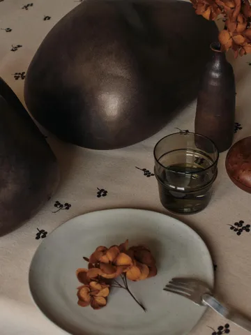 Baies tablecloth 150x240 cm - Natural-dark chocolate - Ferm Living