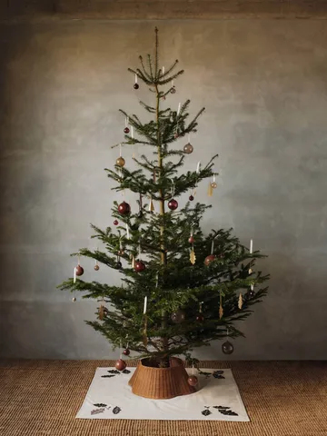 Oak leaf Christmas tree candle holder 4-pack - Brass - Ferm Living