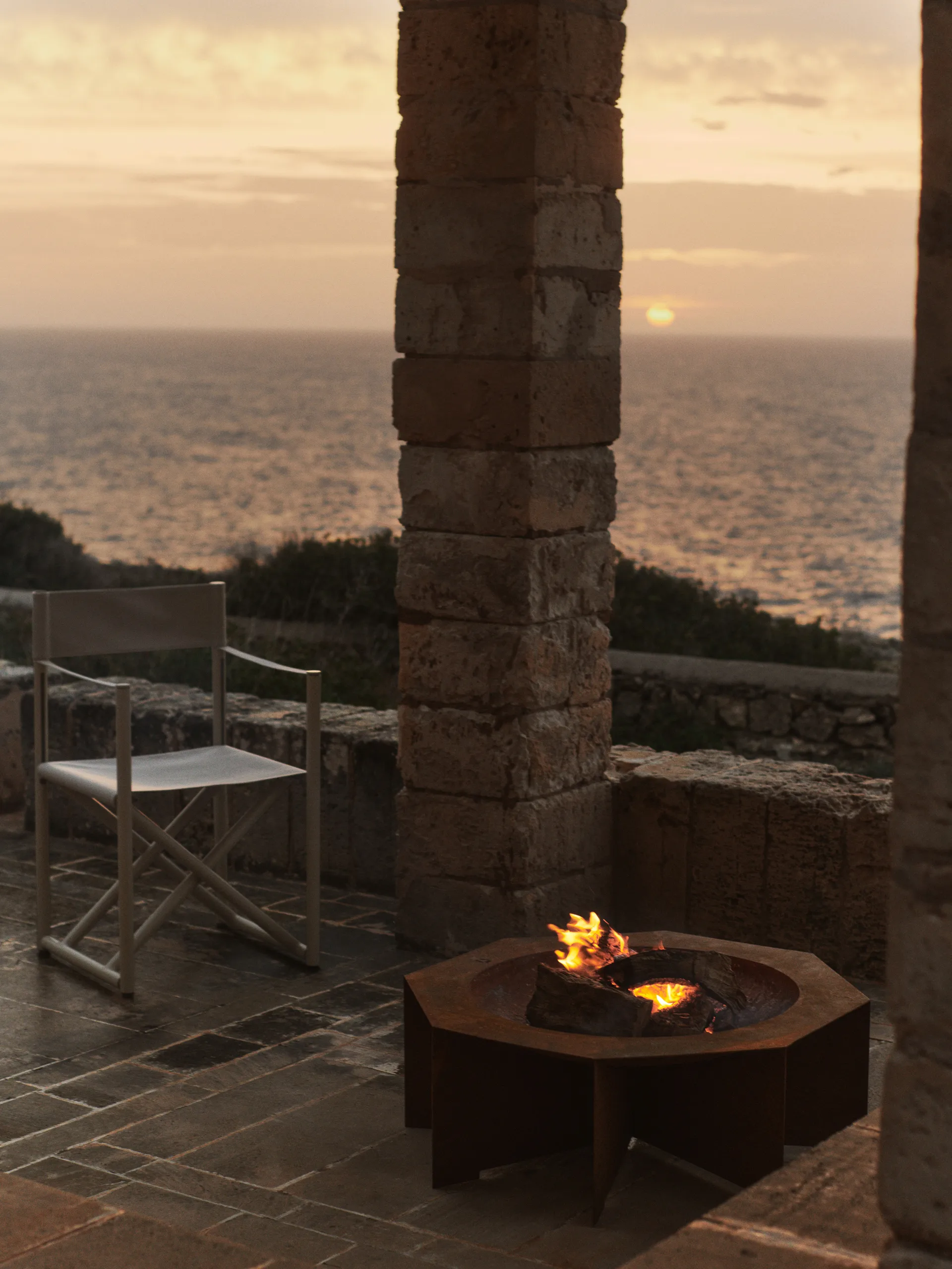 Otto fire pit fireplace, Rust, Ø85.5x29 cm Ferm Living