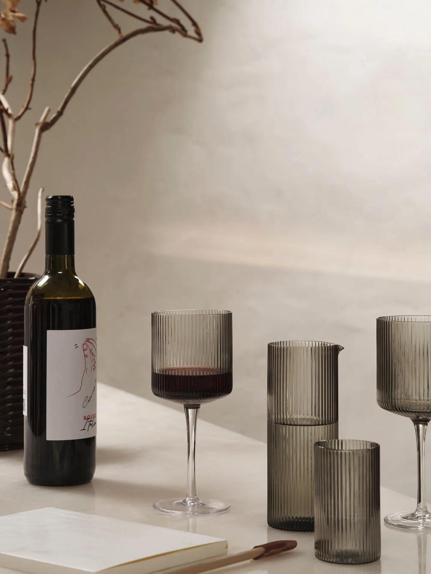 Ripple red wine glass 32,5 cl 2-pack, Smoked grey Ferm Living