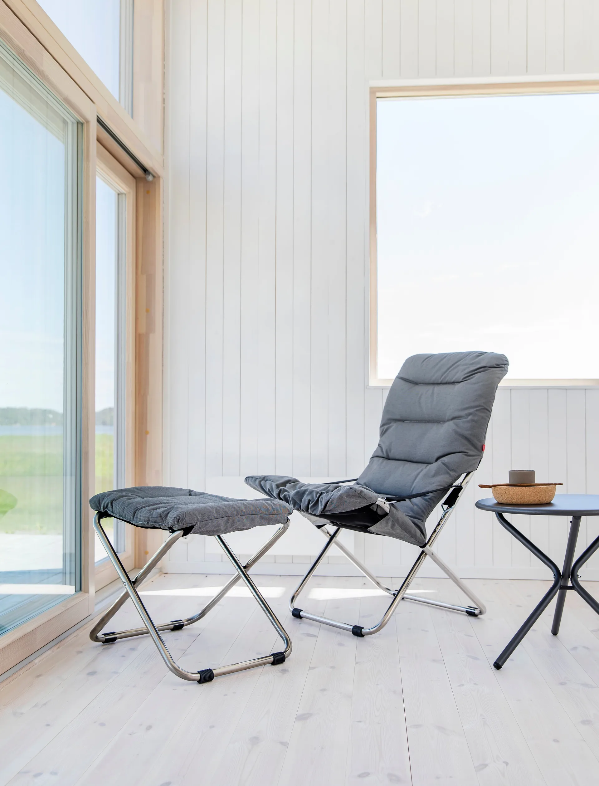 Fiesta Soft sun lounger, Fabric anthracite-aluminium frame Fiam