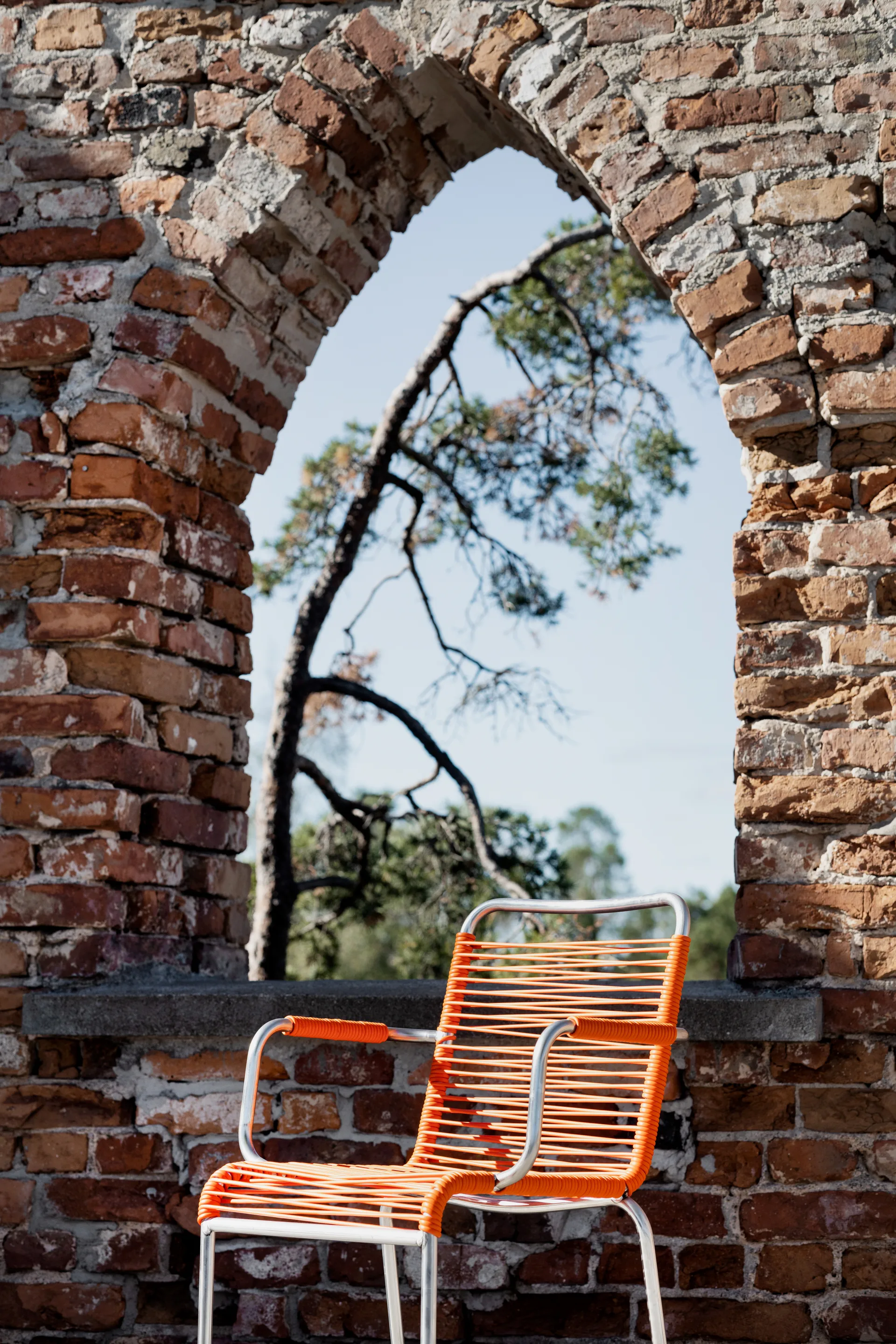 Mya armchair aluminium, Orange Fiam