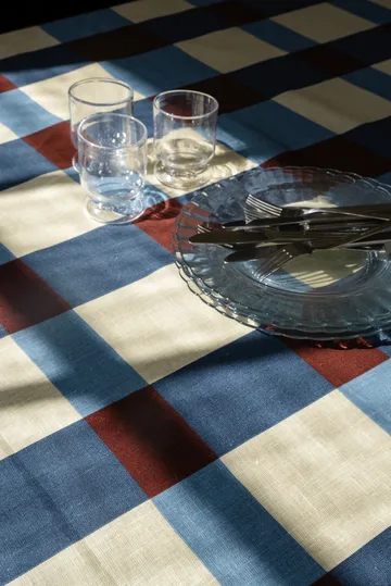 Fält tablecloth 149x250 cm - Plum - Fine Little Day