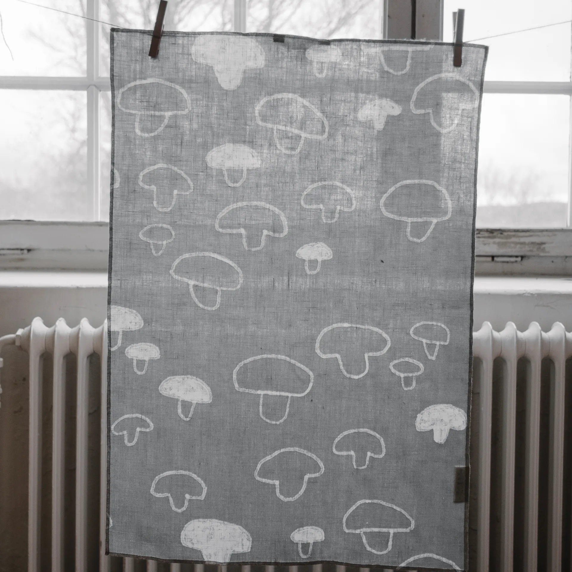 Mushroom kitchen towel linen, grey Fine Little Day
