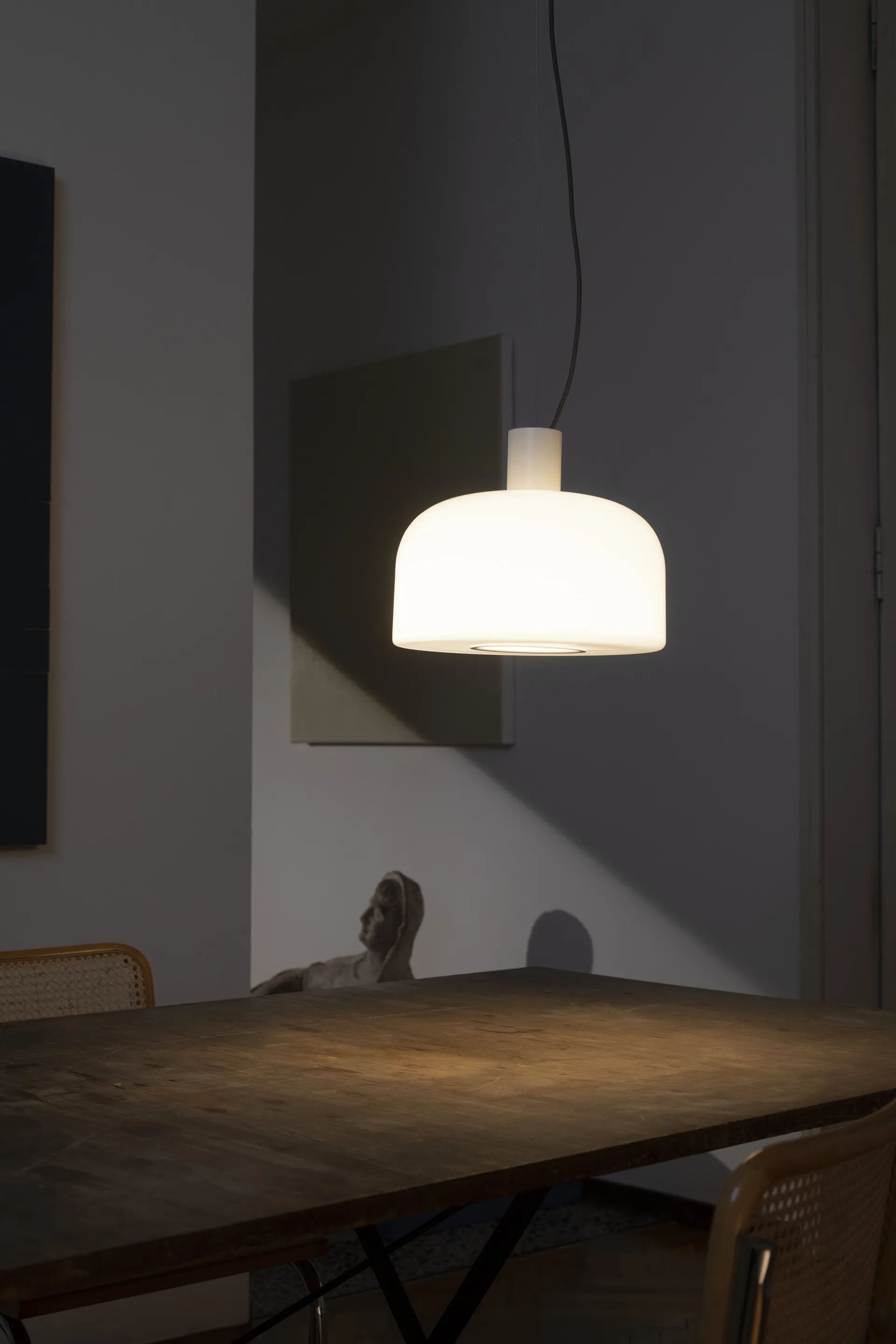 Bellhop Glass S2 pendant lamp, White Flos