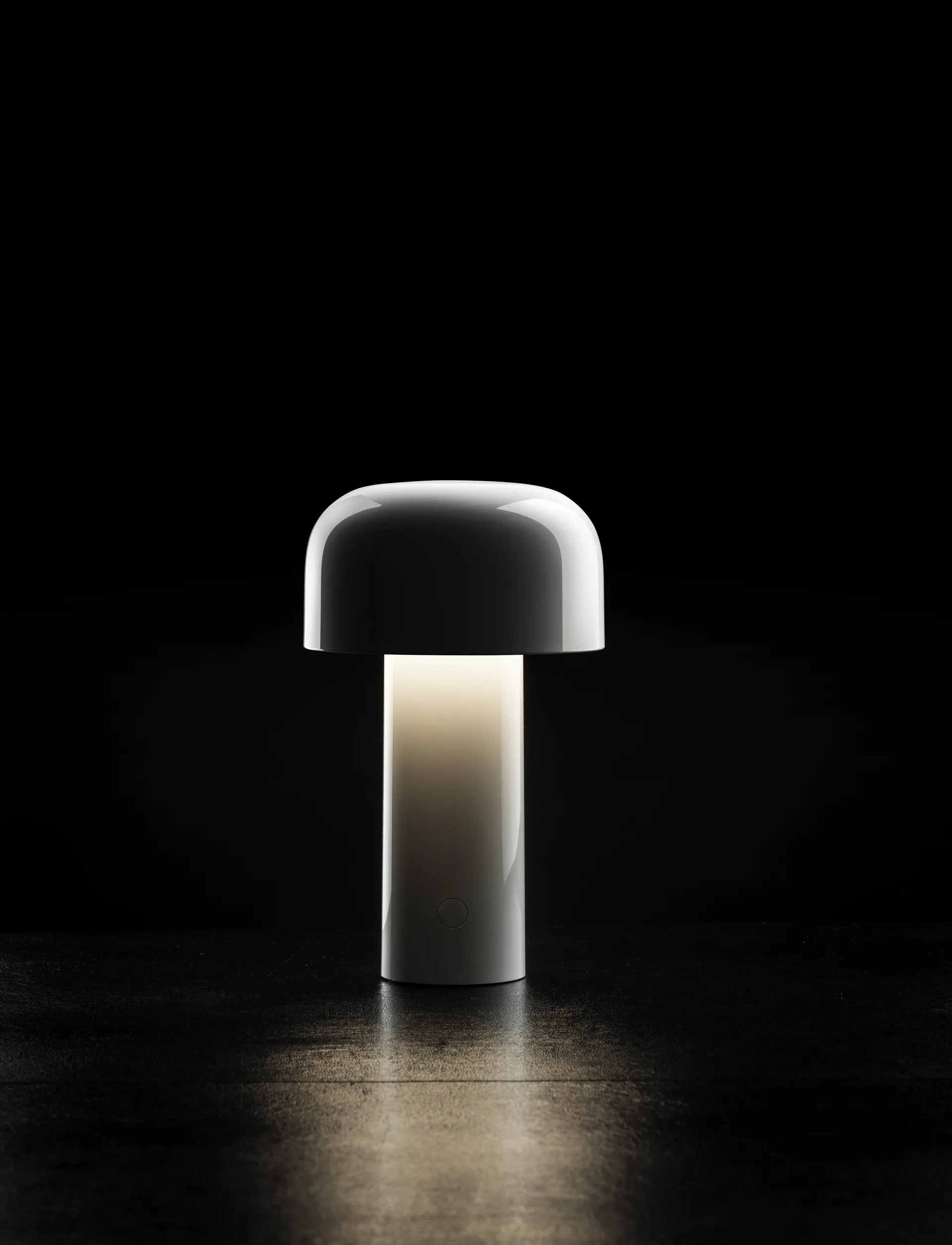 Bellhop portable table lamp, White, IP54 (indoor/outdoor) Flos
