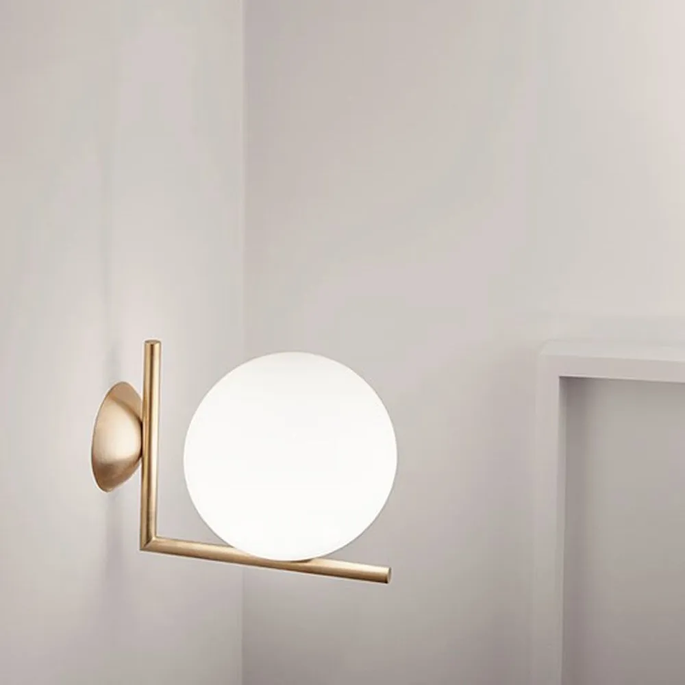 IC lights C/W1 wall lamp, Chrome, opal Flos