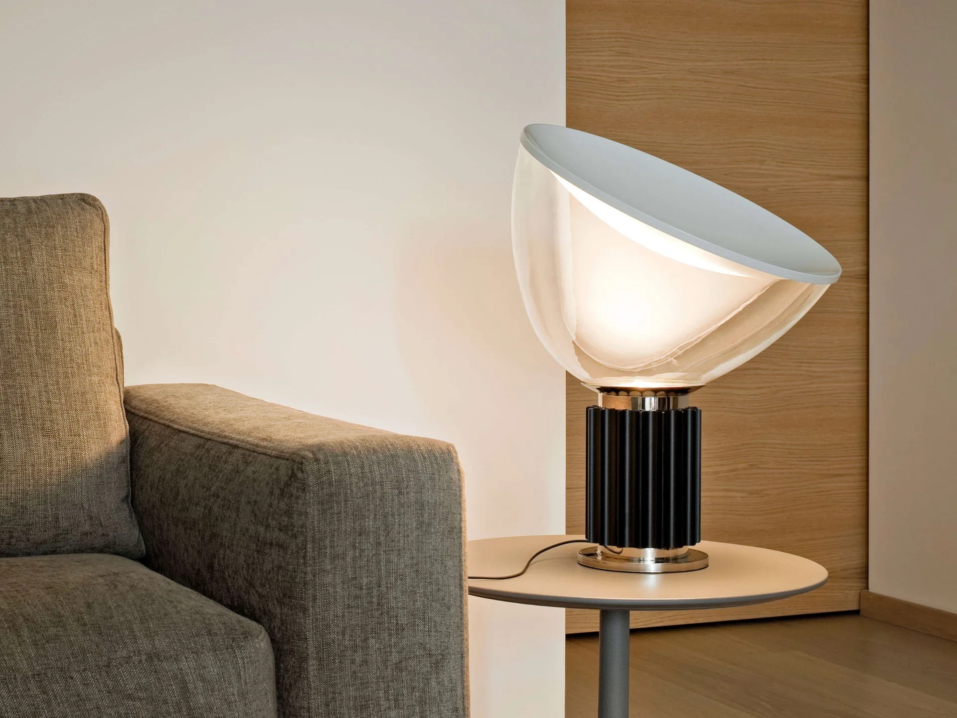 Taccia PMMA table lamp, Black LED Flos