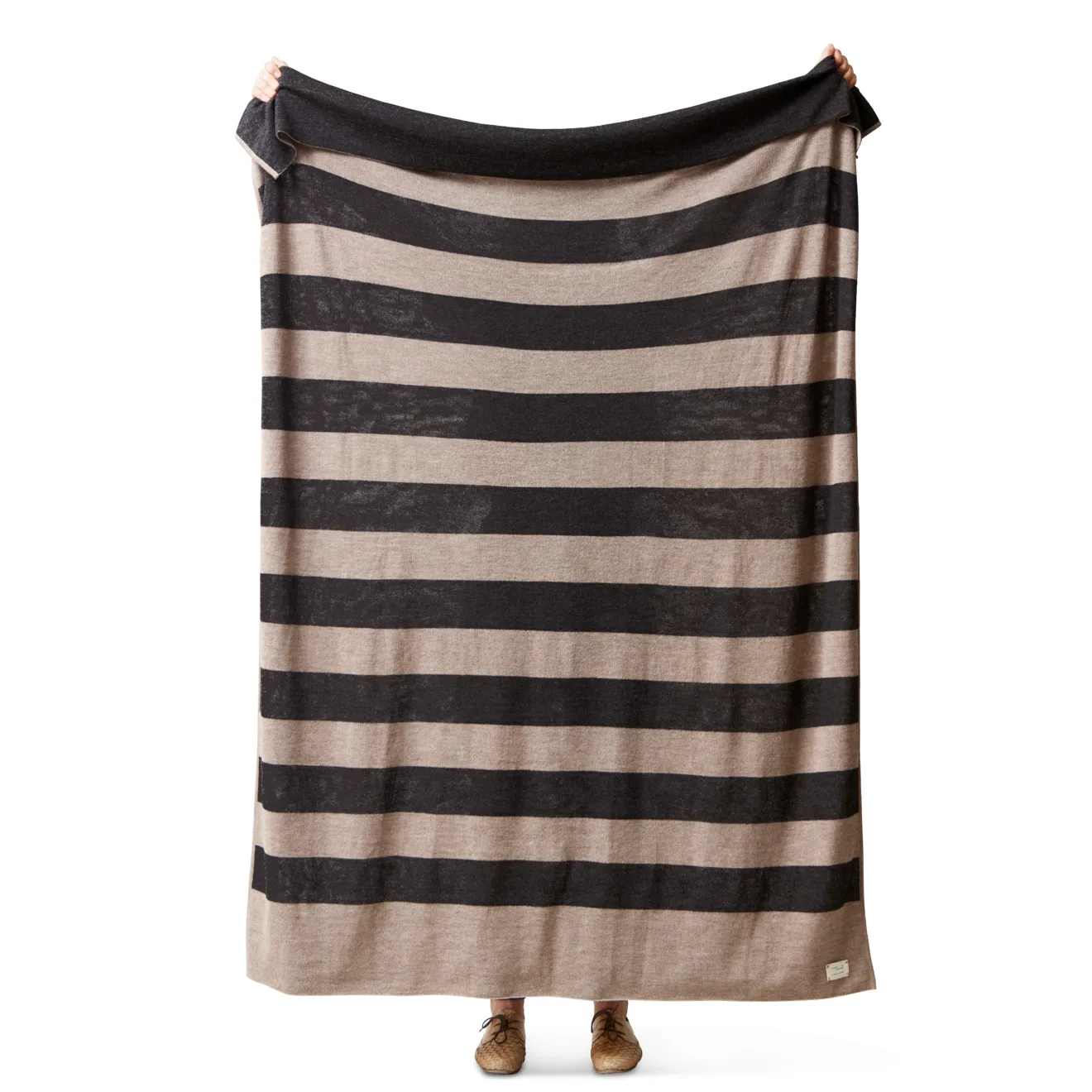 Aymara blanket 130x190 cm, Ribbon Beige-black Form & Refine
