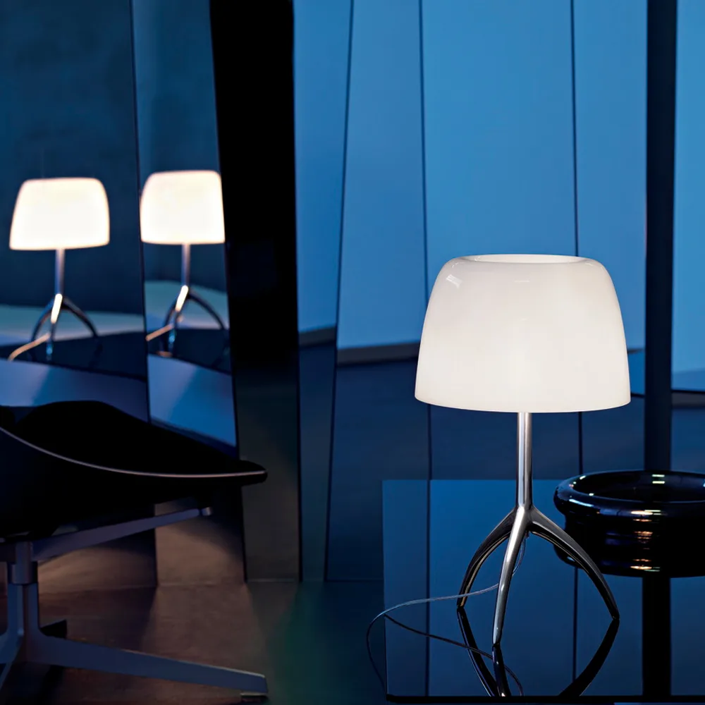 Lumiere Piccola Dimmable table lamp, Cherry red shade–aluminum base Foscarini