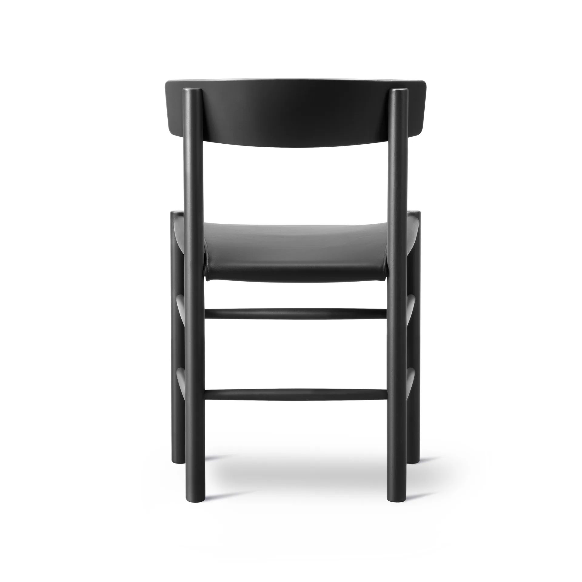 J39 chair, Black lacquered beech-leather Omni 301 black Fredericia Furniture