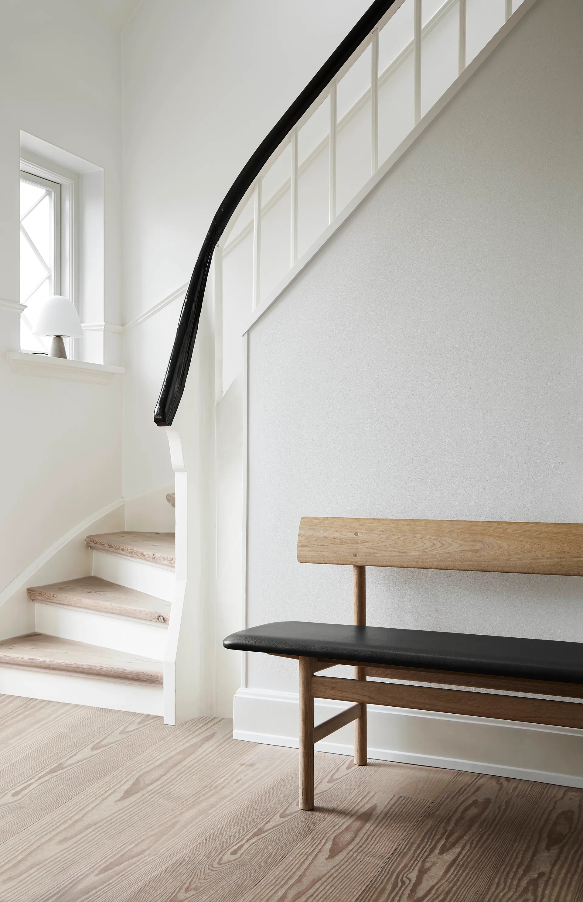 Mogensen 3171 bench, Leather omni 307-waxed oak Fredericia Furniture