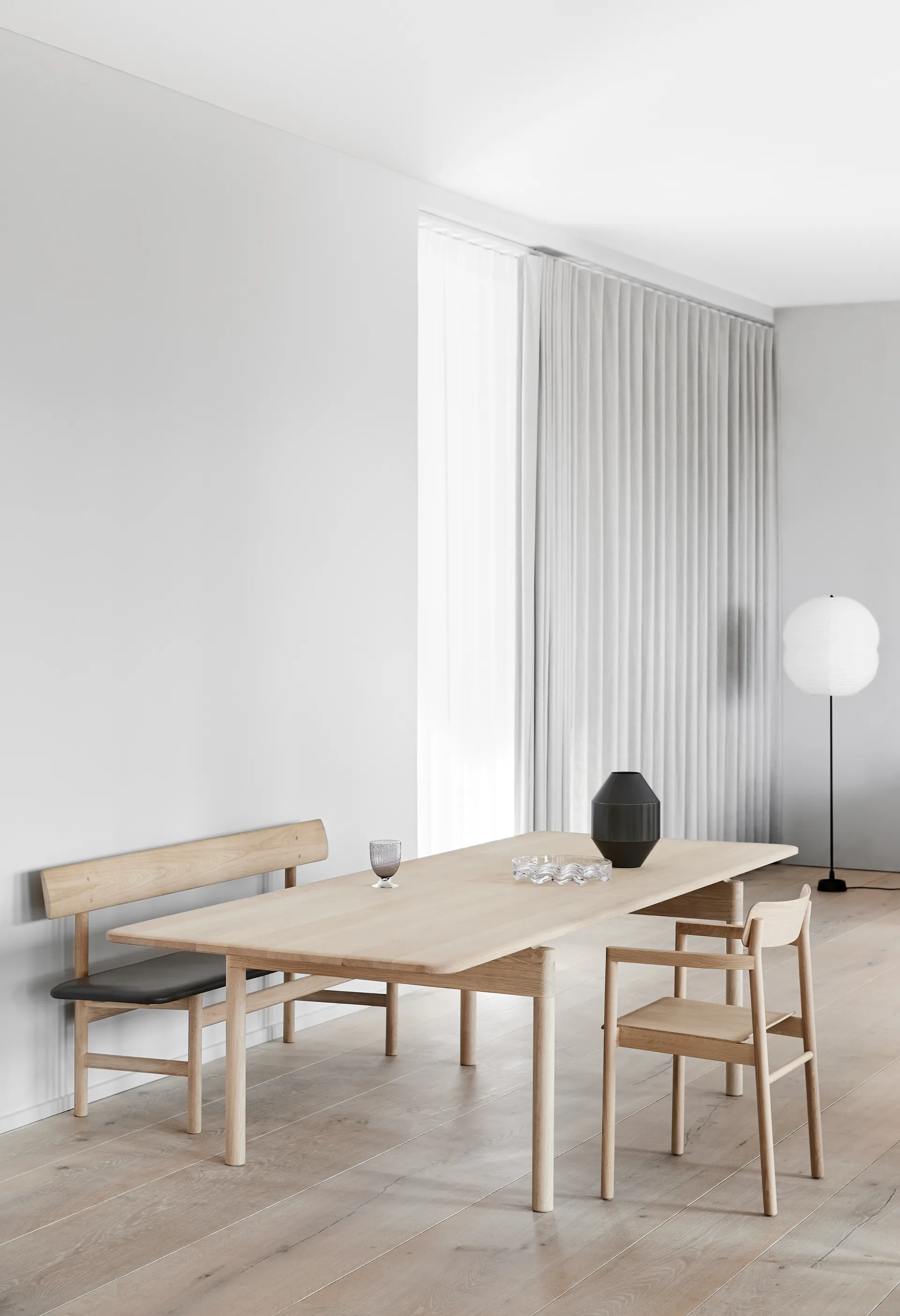Mogensen 3171 bench, Leather omni 307-waxed oak Fredericia Furniture
