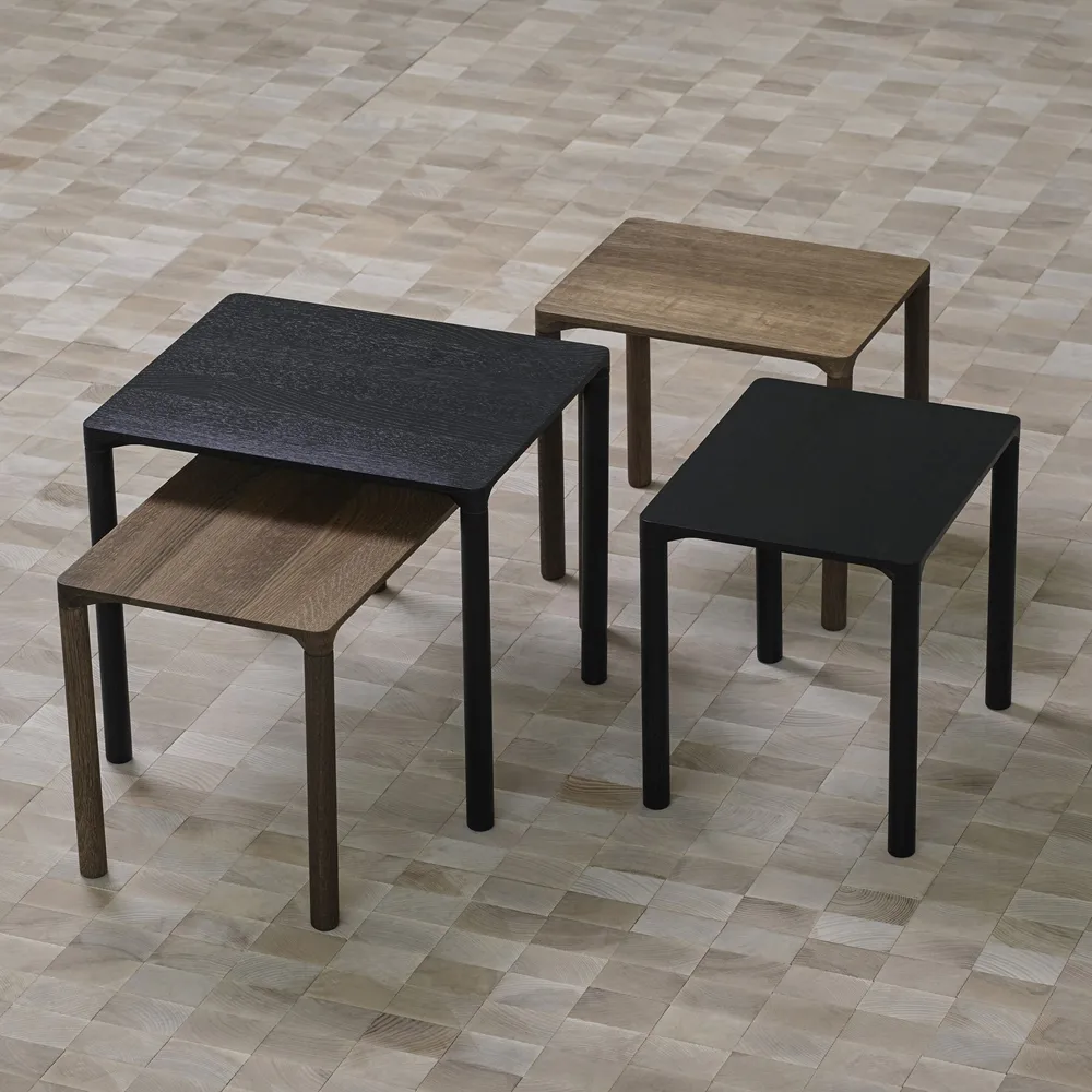 Piloti 6705 side table, Lacquered oak - height 41 cm Fredericia Furniture