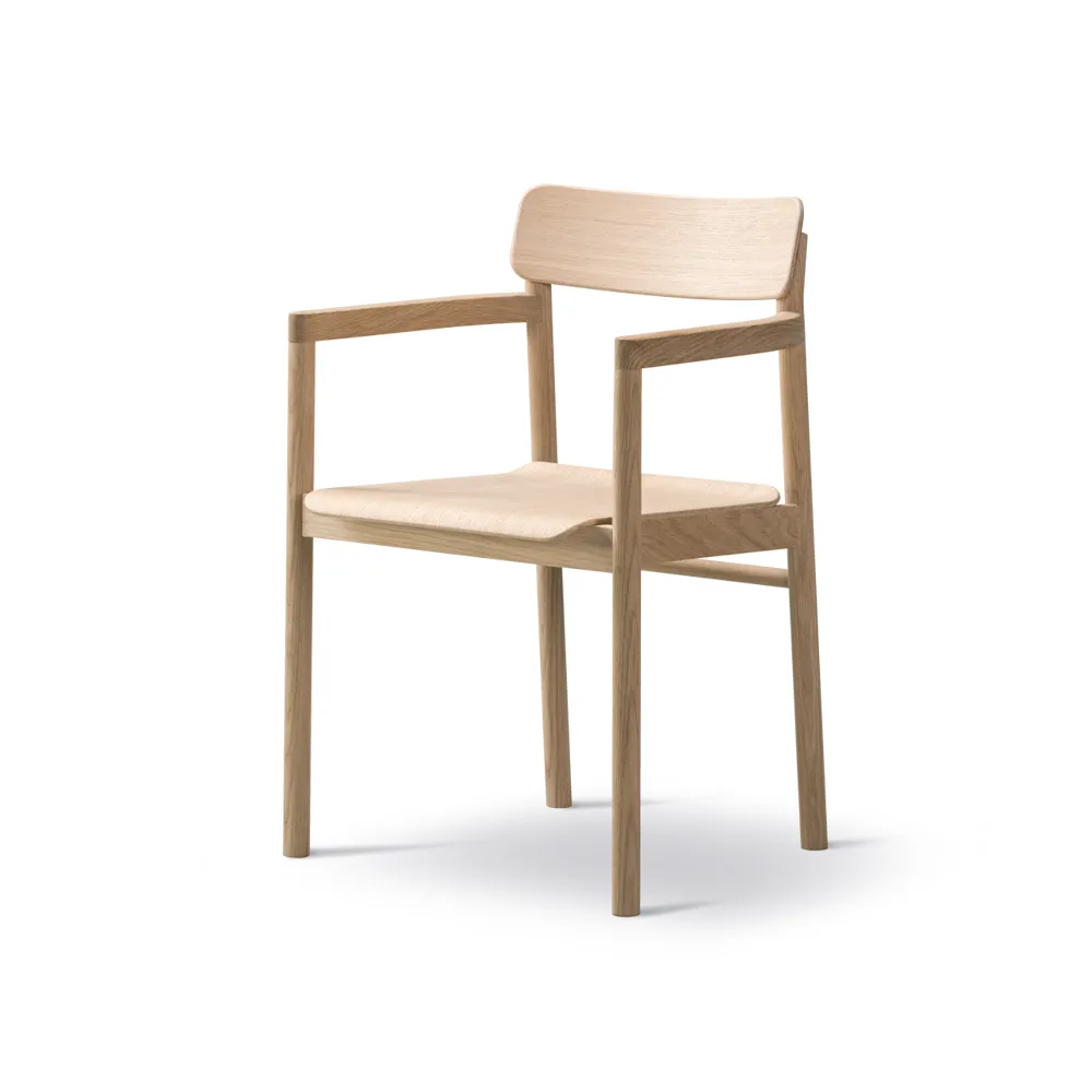 Post 3445 armchair, Lacquered oak Fredericia Furniture