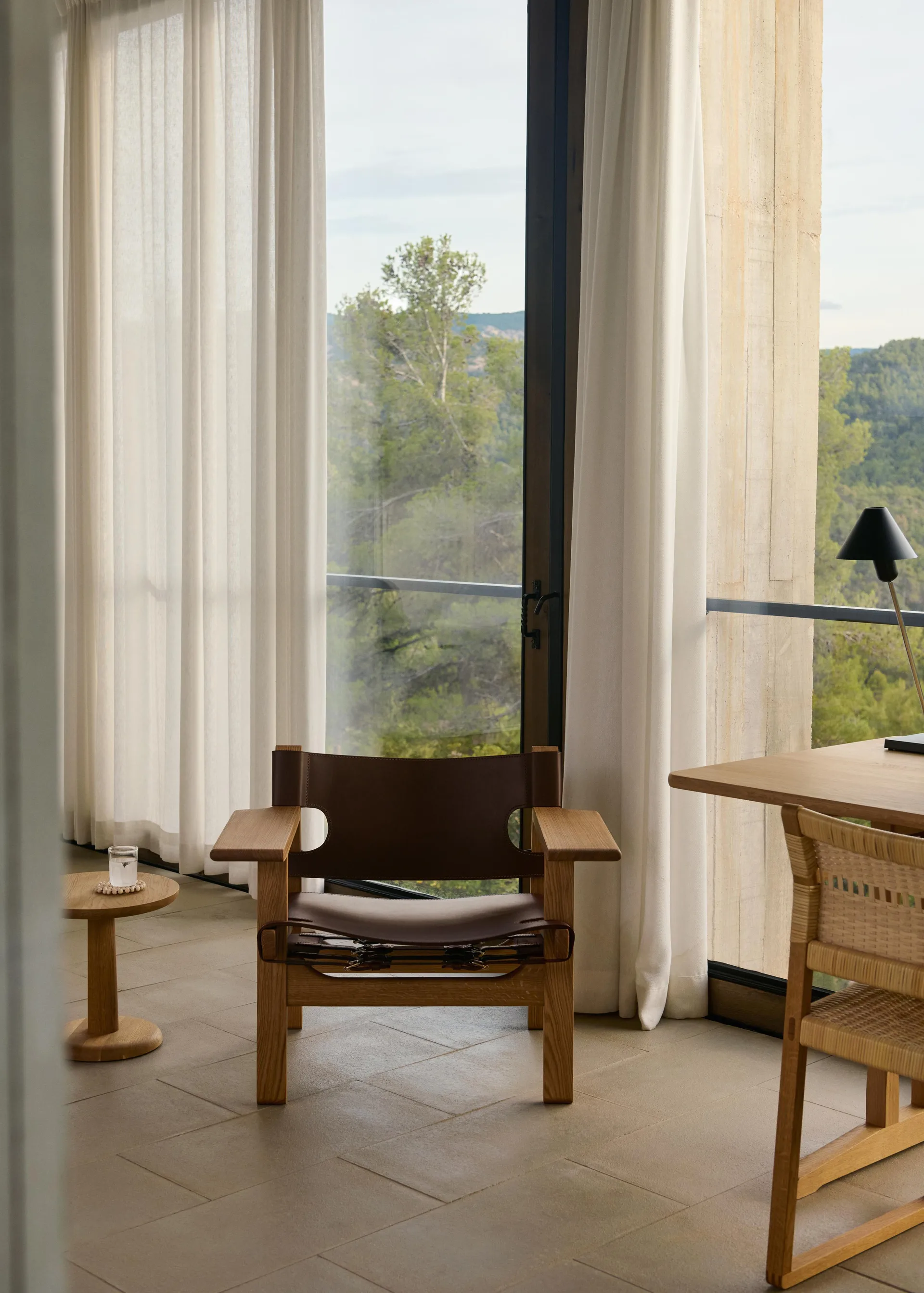The Spanish armchair, Leather dark brown-oiled oak Fredericia Furniture
