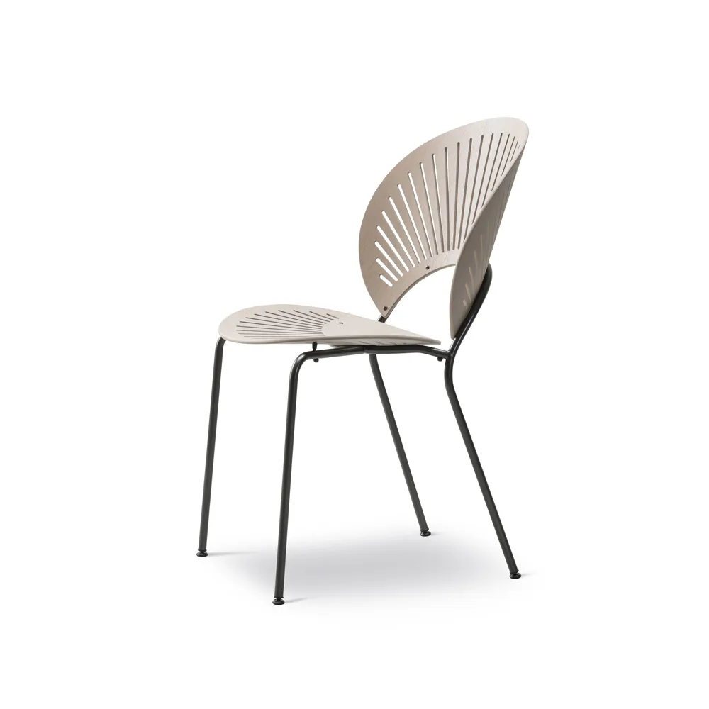 Trinidad 3398 chair, Stained light grey oak-Flint Fredericia Furniture