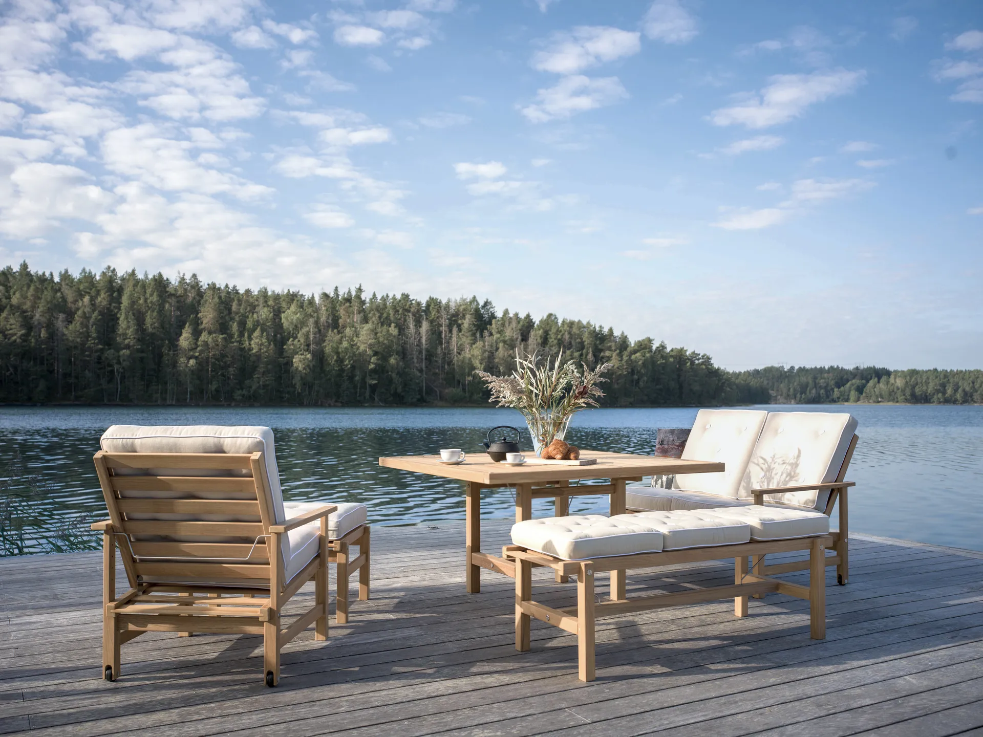 65 table, Teak, 128x120x68 cm Fri Form