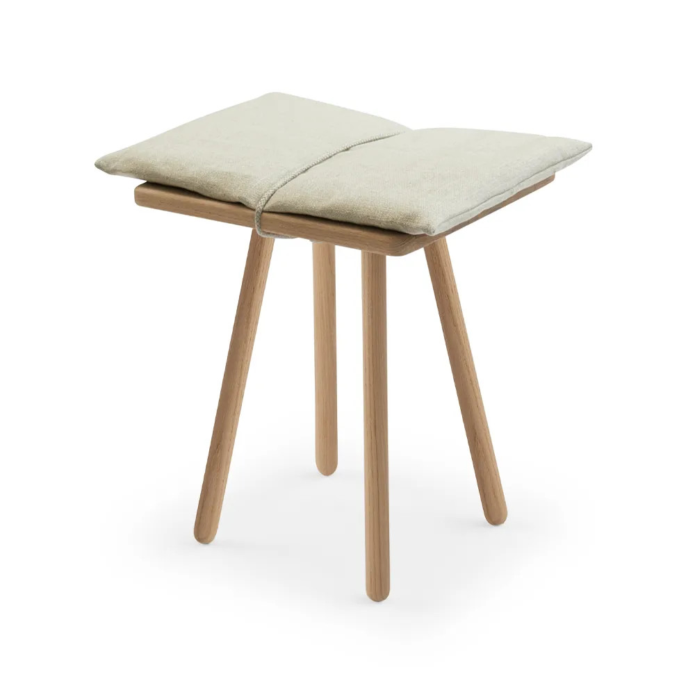 Georg stool, Linen, oak untreated, incl. linen cushion Fritz Hansen
